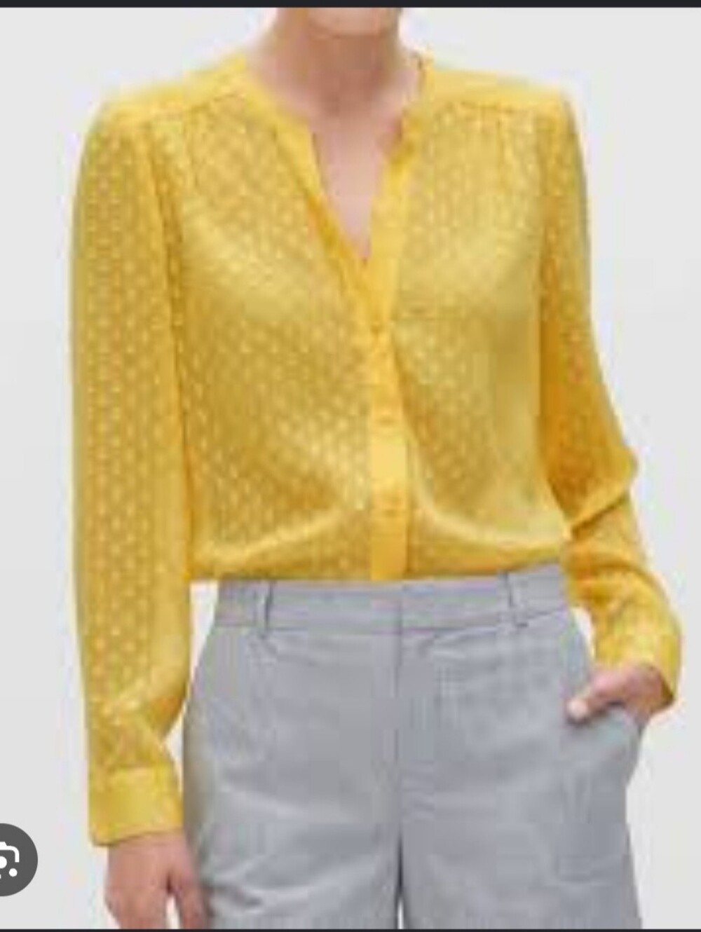 Banana Republic Yellow Textured V-Neck Blouse Size Medium